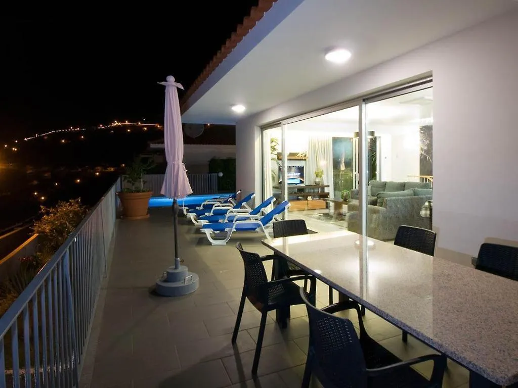 Blue Villa Arco da Calheta